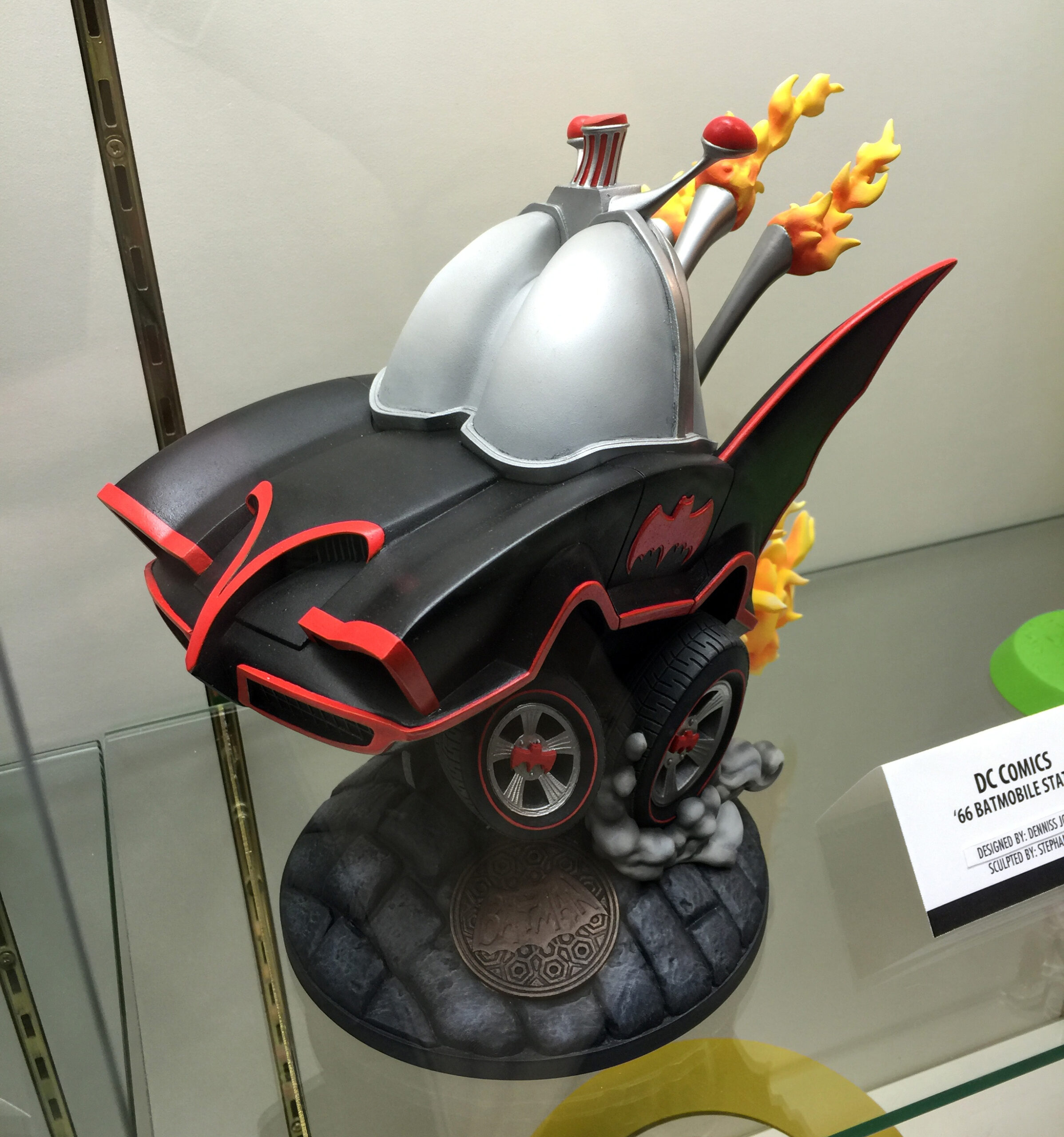 “Big Daddy” Roth Meets the Batmobile at New York Toy Fair! – BattleGrip